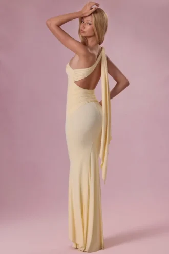 Rochie de domnișoară de onoare Annelise din jersey, în culoarea galben unt