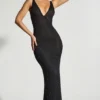 Rochie de seară Colmar cu decolteu adânc și ornamente, negru