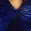 Rochie de seară cu mâneci lungi din jersey metalic Safiya, în albastru electric Rochie de seară cu mâneci lungi din jersey metalic Safiya, în albastru electric