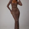 Rochie de seară Isabeau cu mâneci lungi, transparentă și decorată, în culoarea Deep Cocoa Rochie de seară Isabeau cu mâneci lungi, transparentă și decorată, în culoarea Deep Cocoa