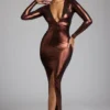 Rochie de seară Safiya din jersey metalic cu mâneci lungi, în nuanța cupru-bronz Rochie de seară Safiya din jersey metalic cu mâneci lungi, în nuanța cupru-bronz
