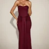 Rochie drapată cu bandou din satin Aisra, în nuanța roșu vin Rochie drapată cu bandou din satin Aisra, în nuanța roșu vin