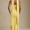 Rochie fără bretele Imogene cu detalii eșarfă, în galben pastel Rochie fără bretele Imogene cu detalii eșarfă, în galben pastel