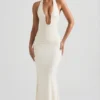 Rochie Laverna cu spate decupat și gât halter, în culoarea ivoriu Rochie Laverna cu spate decupat și gât halter, în culoarea ivoriu