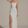 Rochie lungă cu decupaje și coadă de pește, cu ornamente, model Lucienne, în alb
