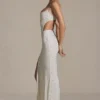 Rochie lungă cu decupaje și coadă de pește, cu ornamente, model Lucienne, în alb