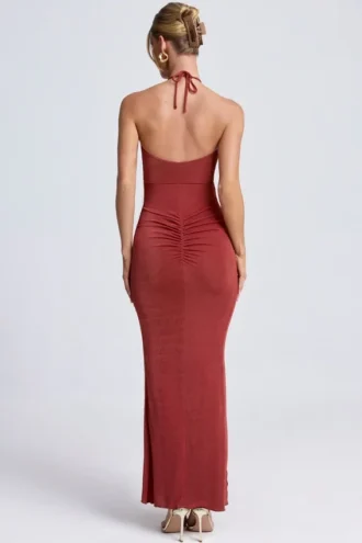 Rochie lungă cu decupaje și gât halter Margot, în nuanța Auburn Brown Rochie lungă cu decupaje și gât halter Margot, în nuanța Auburn Brown