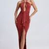 Rochie lungă cu decupaje și gât halter Margot, în nuanța Auburn Brown Rochie lungă cu decupaje și gât halter Margot, în nuanța Auburn Brown