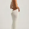 Rochie lungă cu gât halter Mirri din țesătură bouclé, albă Rochie lungă cu gât halter Mirri din țesătură bouclé, albă