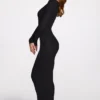 Rochie lungă cu mâneci lungi și decolteu adânc Noa Ribbed Modal, în culoarea neagră