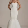 Rochie lungă cu tiv din tul și croi în formă de coadă de pește, model Adelpha, culoare ivoriu
