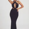 Rochie lungă din catifea cu gât halter Adriana, negru intens Rochie lungă din catifea cu gât halter Adriana, negru intens