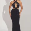 Rochie lungă din catifea cu gât halter Adriana, negru intens Rochie lungă din catifea cu gât halter Adriana, negru intens