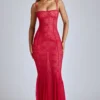 Rochie lungă din dantelă semitransparentă cu coadă de pește Marietta, în roșu cireș