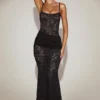 Rochie lungă din dantelă transparentă cu decolteu pătrat și volane, model Wintra, culoare negru