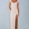 Rochie lungă Elva din modal, cu decolteu în formă de inimă și talie înfășurată, în culoarea Ivory