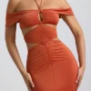 Rochie lungă Karleen din jersey elastic, cu decupaje și gât halter, în culoarea portocaliu ars