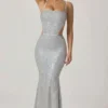Rochie lungă Katalia cu decupaje și ornamente, argintie Rochie lungă Katalia cu decupaje și ornamente, argintie