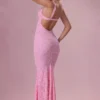 Rochie lungă Lillienne din dantelă cu decolteu în formă de inimă, în roz pudrat