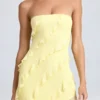 Rochie lungă Nevali cu volane și decolteu bandeau, în culoarea Lemon Sherbet