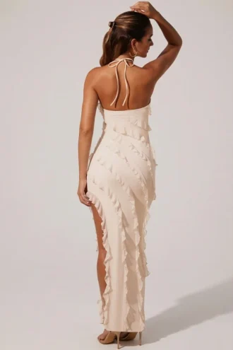 Rochie lungă până la podea cu bretele încrucișate și volane, din calico, culoare ivoriu Rochie lungă până la podea cu bretele încrucișate și volane, din calico, culoare ivoriu