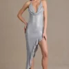 Rochie maxi asimetrică cu decolteu adânc și ornamente Vivienne Premium, argintie Rochie maxi asimetrică cu decolteu adânc și ornamente Vivienne Premium, argintie