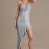 Rochie maxi asimetrică cu decolteu adânc și ornamente Vivienne Premium, argintie Rochie maxi asimetrică cu decolteu adânc și ornamente Vivienne Premium, argintie
