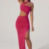 Rochie maxi asimetrică cu decolteu drapat și decupaje Suvi, în culoarea fucsia Rochie maxi asimetrică cu decolteu drapat și decupaje Suvi, în culoarea fucsia