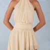Rochie maxi asimetrică cu gât halter Mariselle, în galben unt Rochie maxi asimetrică cu gât halter Mariselle, în galben unt