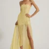 Rochie maxi asimetrică semi-transparentă cu ornamente, de la Kerra, în culoarea galben Rochie maxi asimetrică semi-transparentă cu ornamente, de la Kerra, în culoarea galben