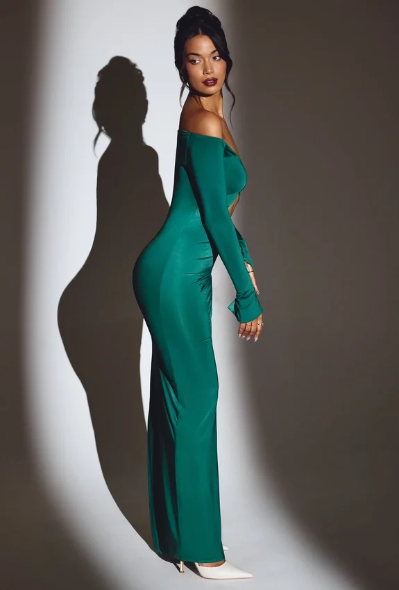 Rochie maxi Audra cu decupaje, verde smarald Rochie maxi Audra cu decupaje, verde smarald