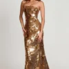 Rochie maxi bandeau Nottola cu ornamente 3D, aurie