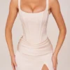 Rochie maxi cu corset și decupaj până la coapsă, model Marleigh, culoare ivoriu Rochie maxi cu corset și decupaj până la coapsă, model Marleigh, culoare ivoriu
