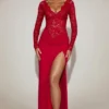 Rochie maxi cu decolteu adânc și dantelă festonată Carmina, în roșu intens Rochie maxi cu decolteu adânc și dantelă festonată Carmina, în roșu intens