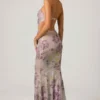 Rochie maxi cu decupaje și coadă de pește, cu ornamente, model Lucienne, în culoarea liliac Rochie maxi cu decupaje și coadă de pește, cu ornamente, model Lucienne, în culoarea liliac