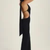 Rochie maxi cu decupaje și detalii eșarfă, cu gât halter, model Anneka, în negru Rochie maxi cu decupaje și detalii eșarfă, cu gât halter, model Anneka, în negru