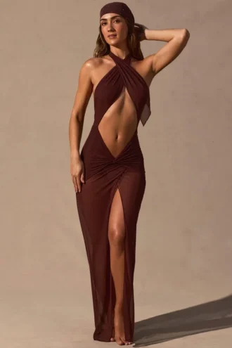 Rochie maxi cu decupaje și gât halter Caicos, culoare maro espresso Rochie maxi cu decupaje și gât halter Caicos, culoare maro espresso