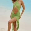 Rochie maxi cu decupaje și gât halter Caicos, verde măslin Rochie maxi cu decupaje și gât halter Caicos, verde măslin