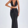 Rochie maxi cu decupaje și gât halter Omarosa, detalii metalice, negru Rochie maxi cu decupaje și gât halter Omarosa, detalii metalice, negru