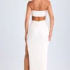 Rochie maxi cu decupaje și volane, cu gât halter, model Kalyani, în culoarea alb Rochie maxi cu decupaje și volane, cu gât halter, model Kalyani, în culoarea alb