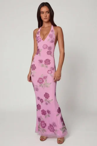 Rochie maxi cu gât halter și ornamente Gyda, în roz pal