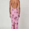 Rochie maxi cu gât halter și ornamente Gyda, în roz pal