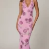 Rochie maxi cu gât halter și ornamente Gyda, în roz pal