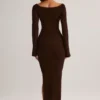 Rochie maxi cu mâneci lungi și guler barcă, din tricot rib, Isay, în culoarea ciocolată Rochie maxi cu mâneci lungi și guler barcă, din tricot rib, Isay, în culoarea ciocolată