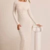 Rochie maxi cu mâneci lungi și spate decupat, decorată, model Vienna, în culoarea alb Rochie maxi cu mâneci lungi și spate decupat, decorată, model Vienna, în culoarea alb