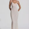 Rochie maxi cu spate decupat și detalii decorative Duhamel, albă Rochie maxi cu spate decupat și detalii decorative Duhamel, albă