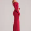Rochie maxi cu umeri decupați și mâneci lungi Depny, în roșu cireș