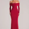 Rochie maxi cu umeri decupați și mâneci lungi Depny, în roșu cireș