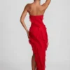 Rochie maxi cu volane și decolteu bandeau Nevali, roșie Rochie maxi cu volane și decolteu bandeau Nevali, roșie