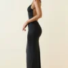 Rochie maxi Devika cu spate decupat și volane, negru Rochie maxi Devika cu spate decupat și volane, negru